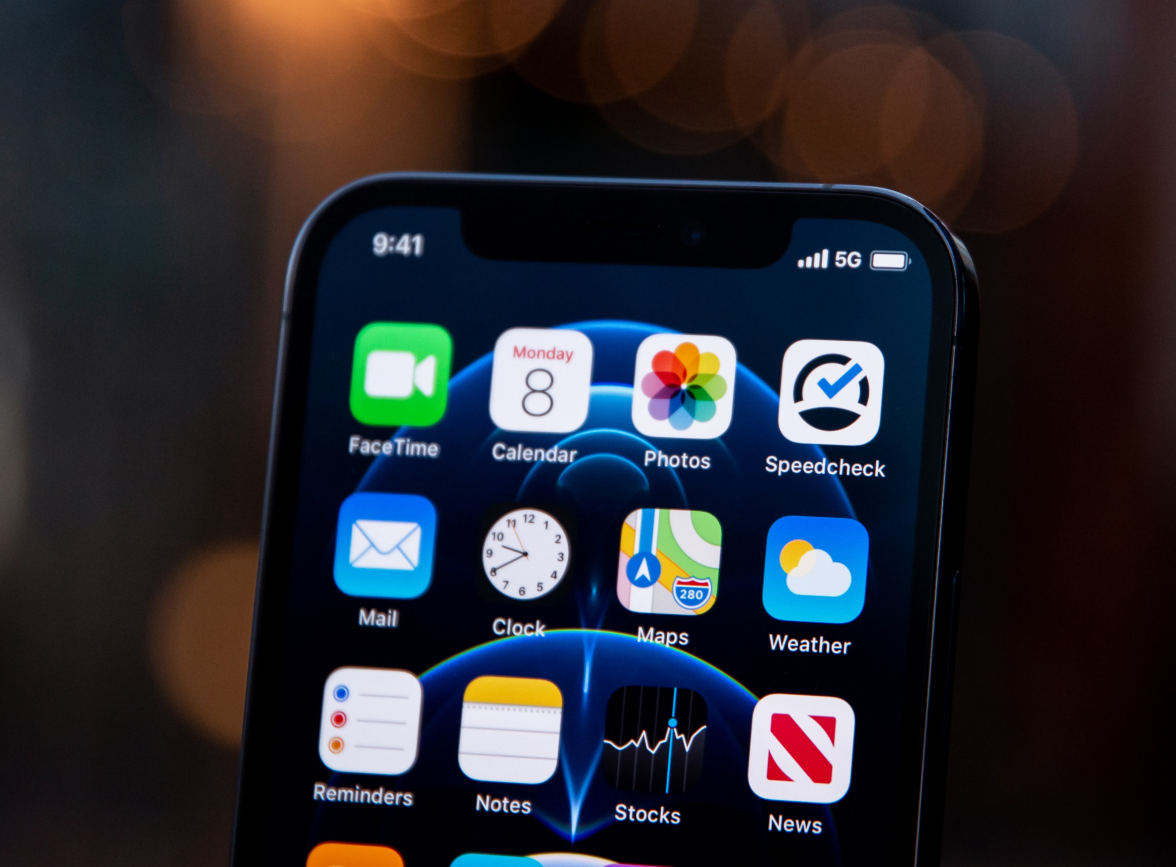 肇州苹果手机维修分享为什么 iPhone 12 在冬季会自动关机 